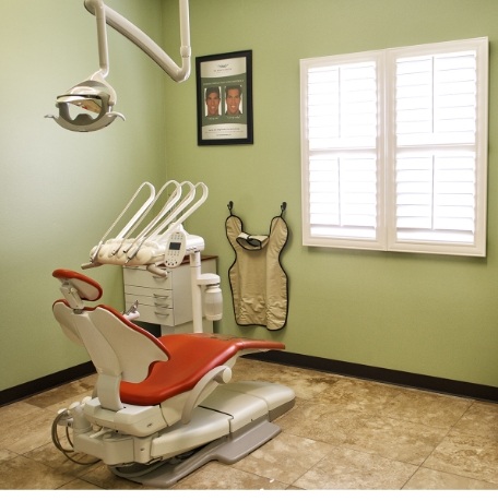 Dental treatment room